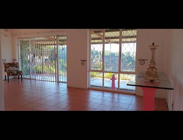 3 BEDROOM HOUSE FOR SALE IN BEREA WEST